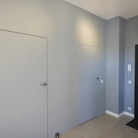 Mini Penthouse With View In Lodz! Free Parking Λοτζ