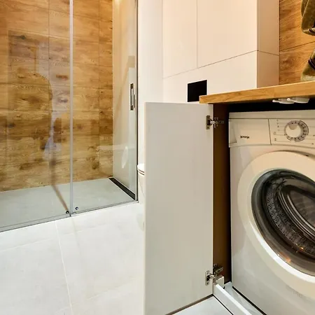 Mini Penthouse With View In Lodz! Free Parking *