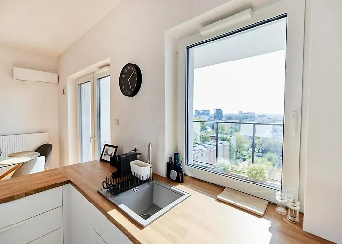 Mini Penthouse With View In Lodz! Free Parking شقة *