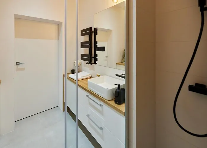 شقة Mini Penthouse With View In Lodz! Free Parking *