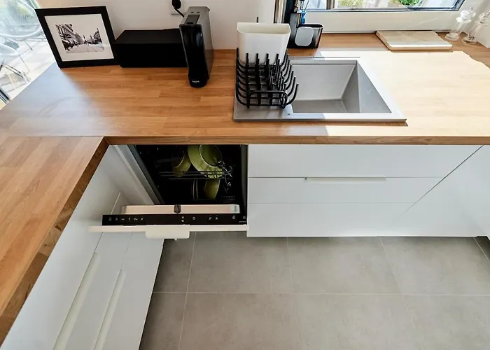 Mini Penthouse With View In Lodz! Free Parking * وودج