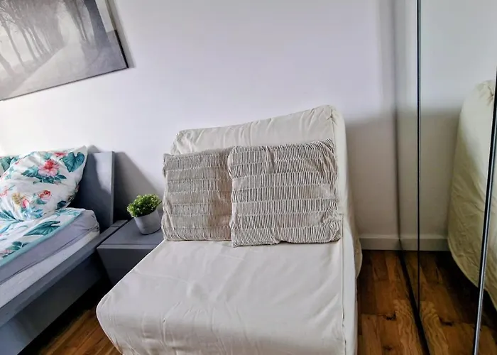 Mini Penthouse With View In Lodz! Free Parking شقة *